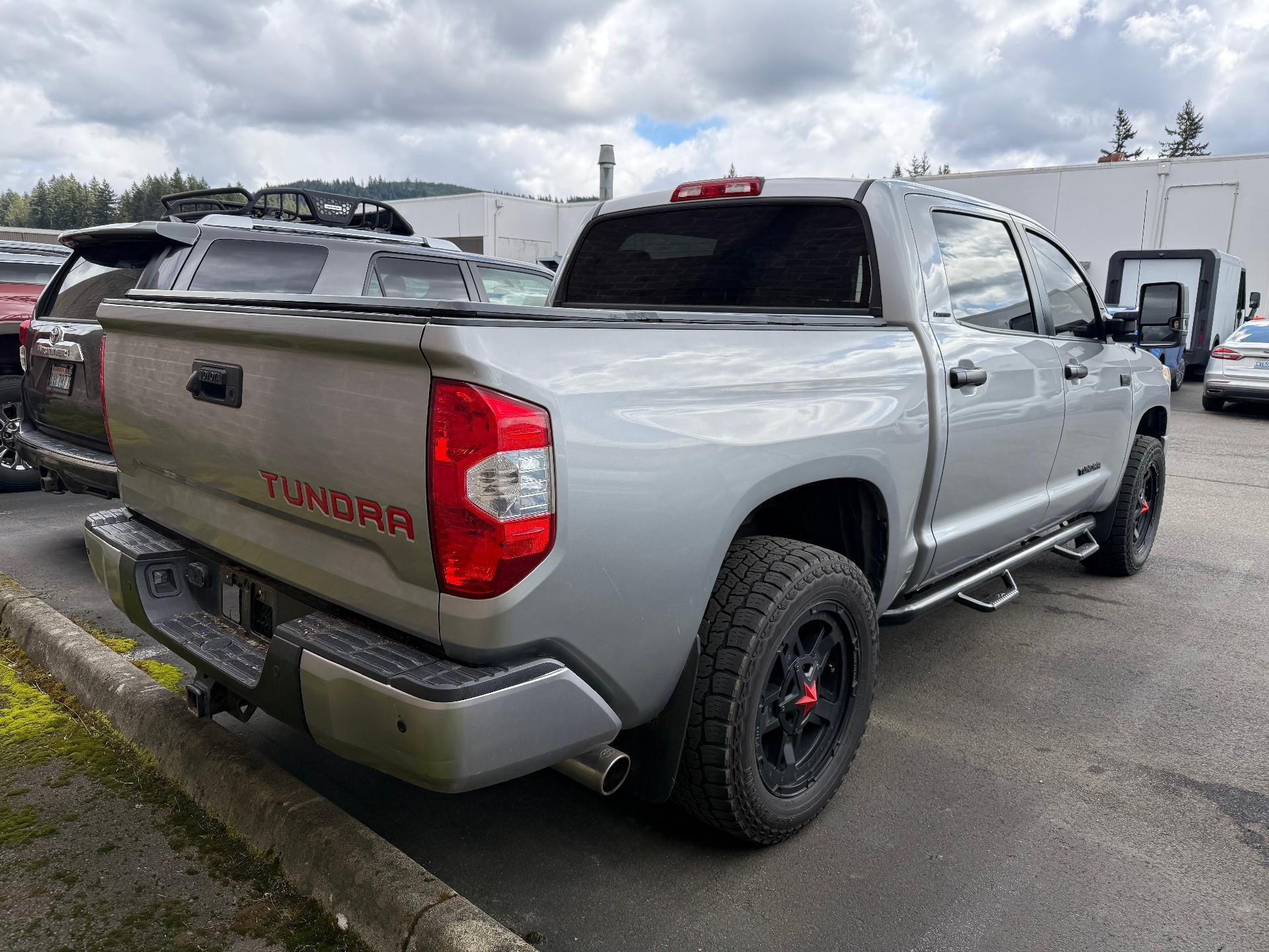 2016 Toyota Tundra 4WD Truck Limited