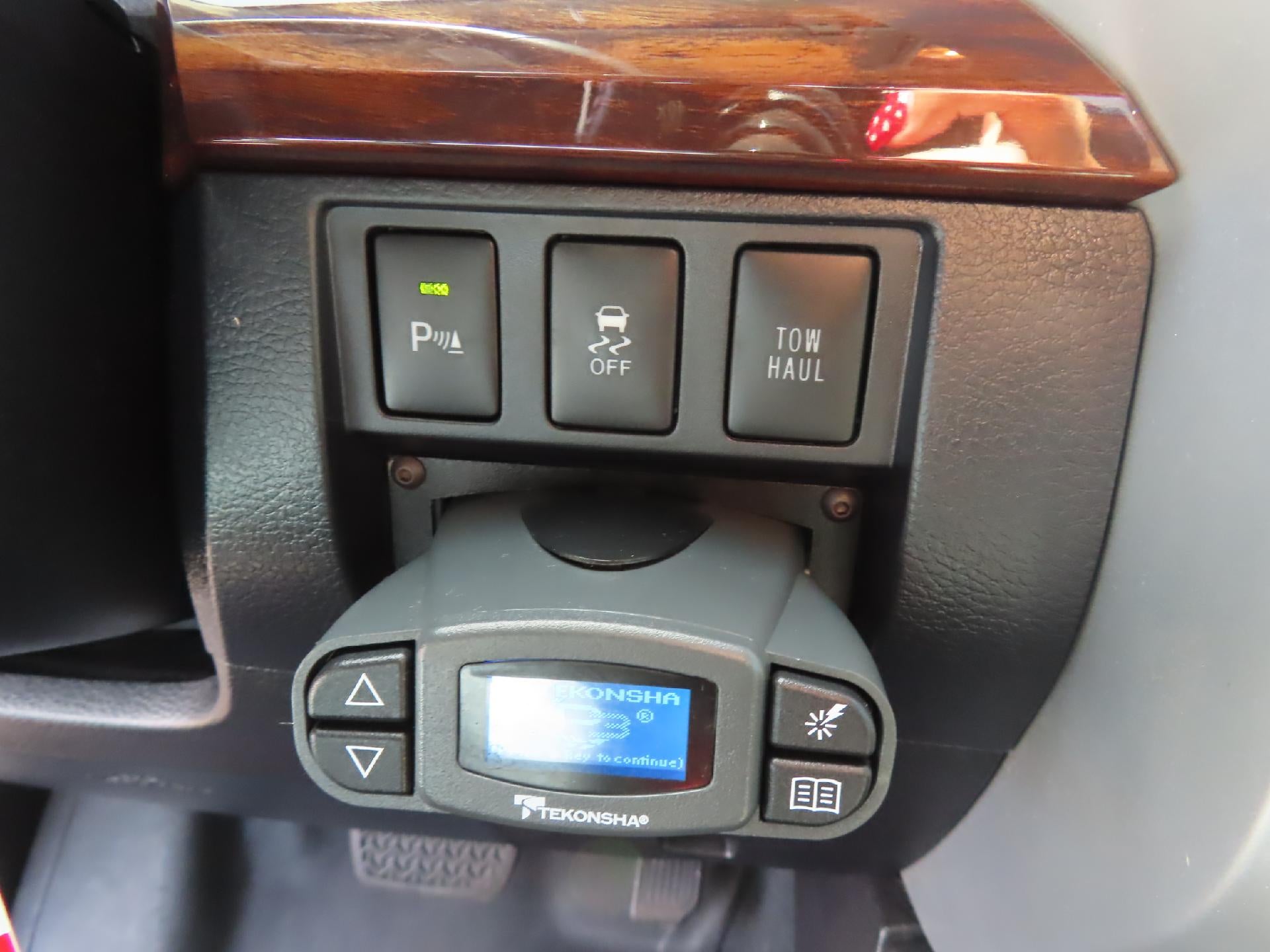 2016 Toyota Tundra 4WD Truck Limited