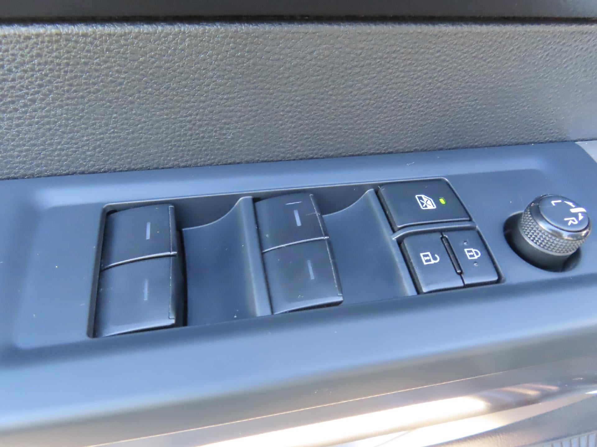 2022 Toyota Tundra 4WD Base