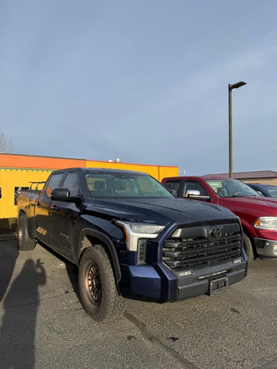 2022 Toyota Tundra 4WD SR5