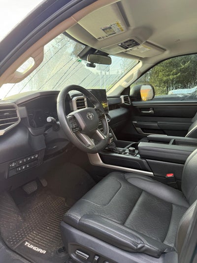 2022 Toyota Tundra 4WD SR5