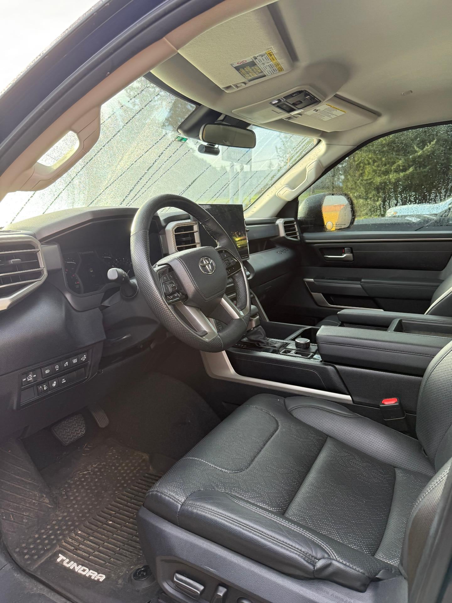 2022 Toyota Tundra 4WD SR5