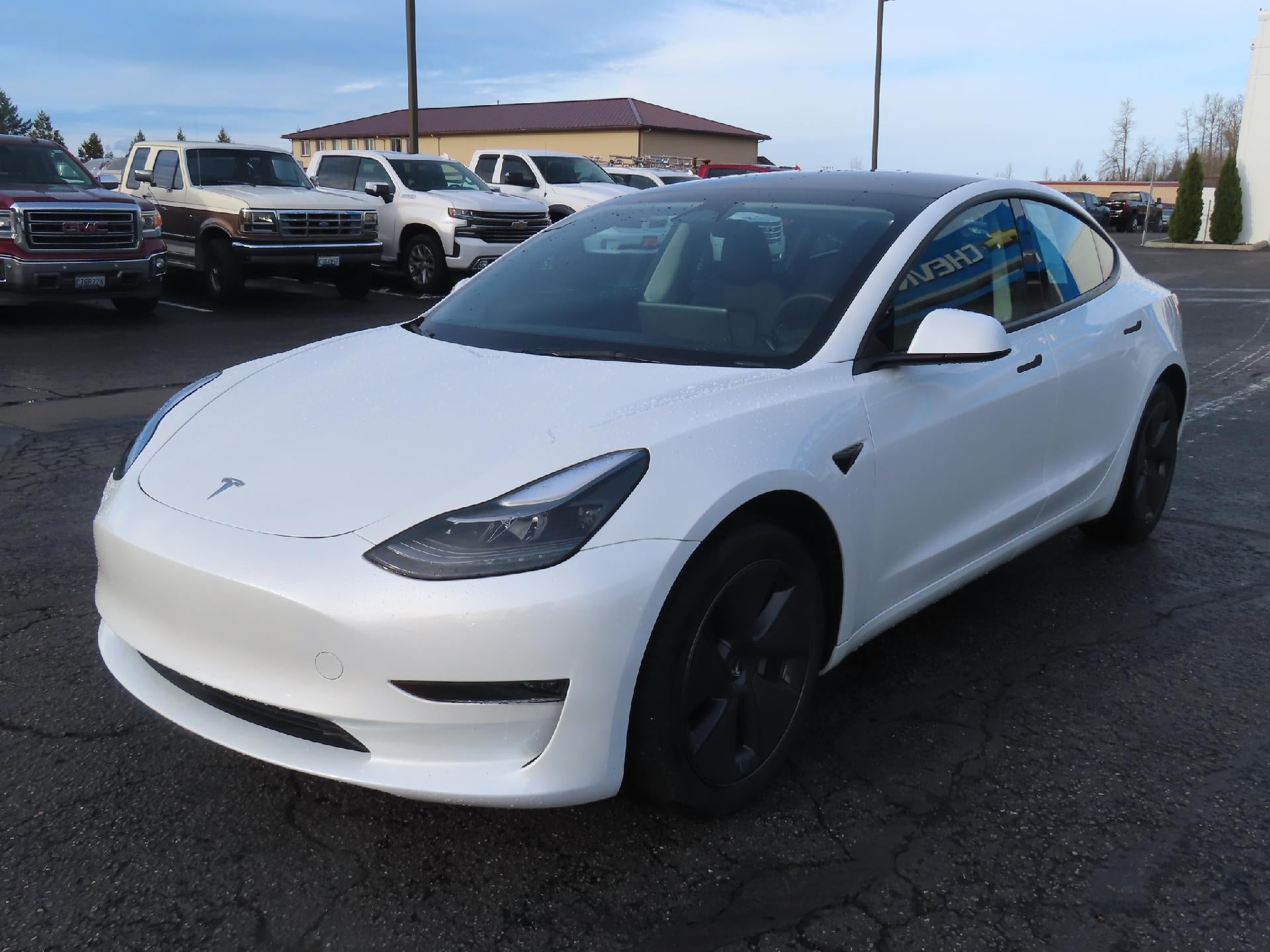 2023 Tesla Model 3 Base