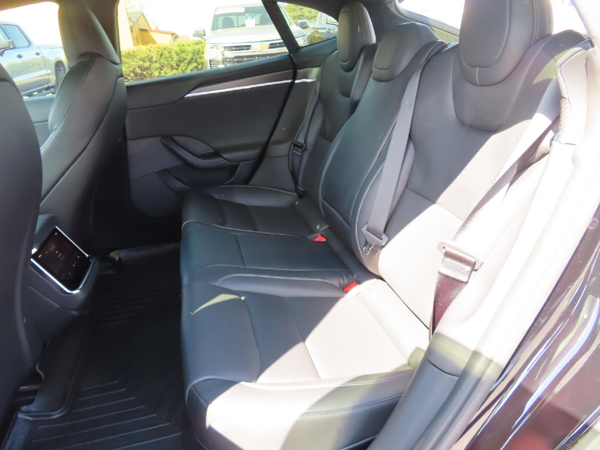 2022 Tesla Model S Plaid