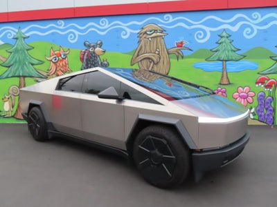 2024 Tesla Cybertruck Base