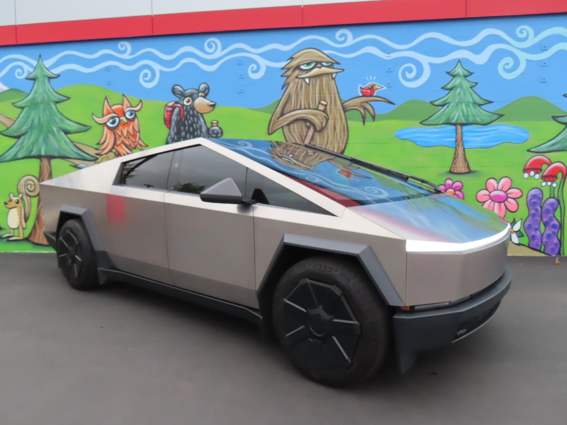 2024 Tesla Cybertruck Base