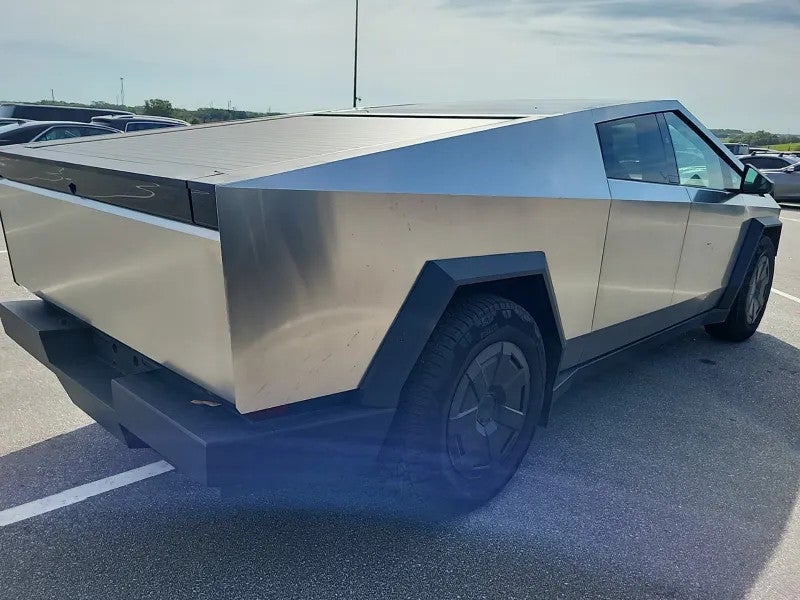 2024 Tesla Cybertruck Base