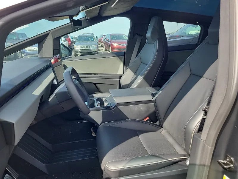 2024 Tesla Cybertruck Base