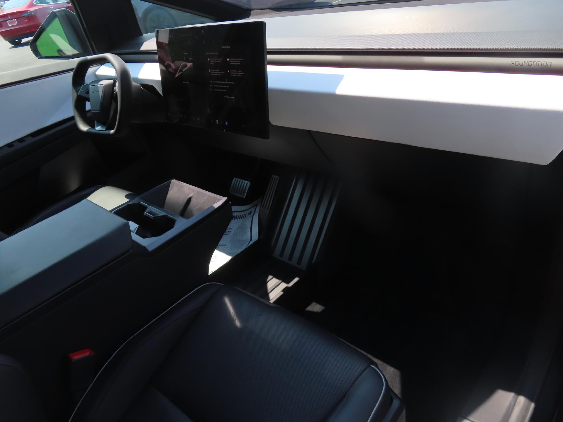 2024 Tesla Cybertruck Base