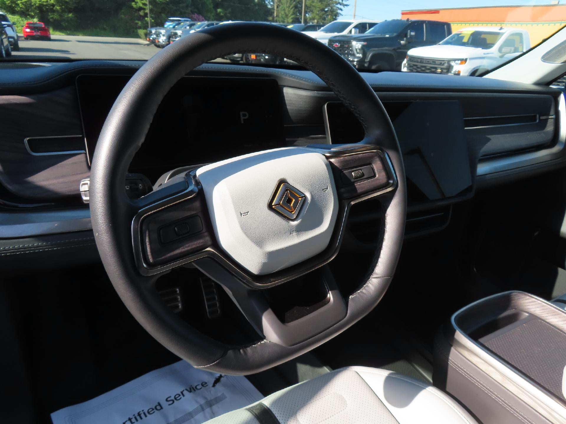 2023 RIVIAN R1S Adventure