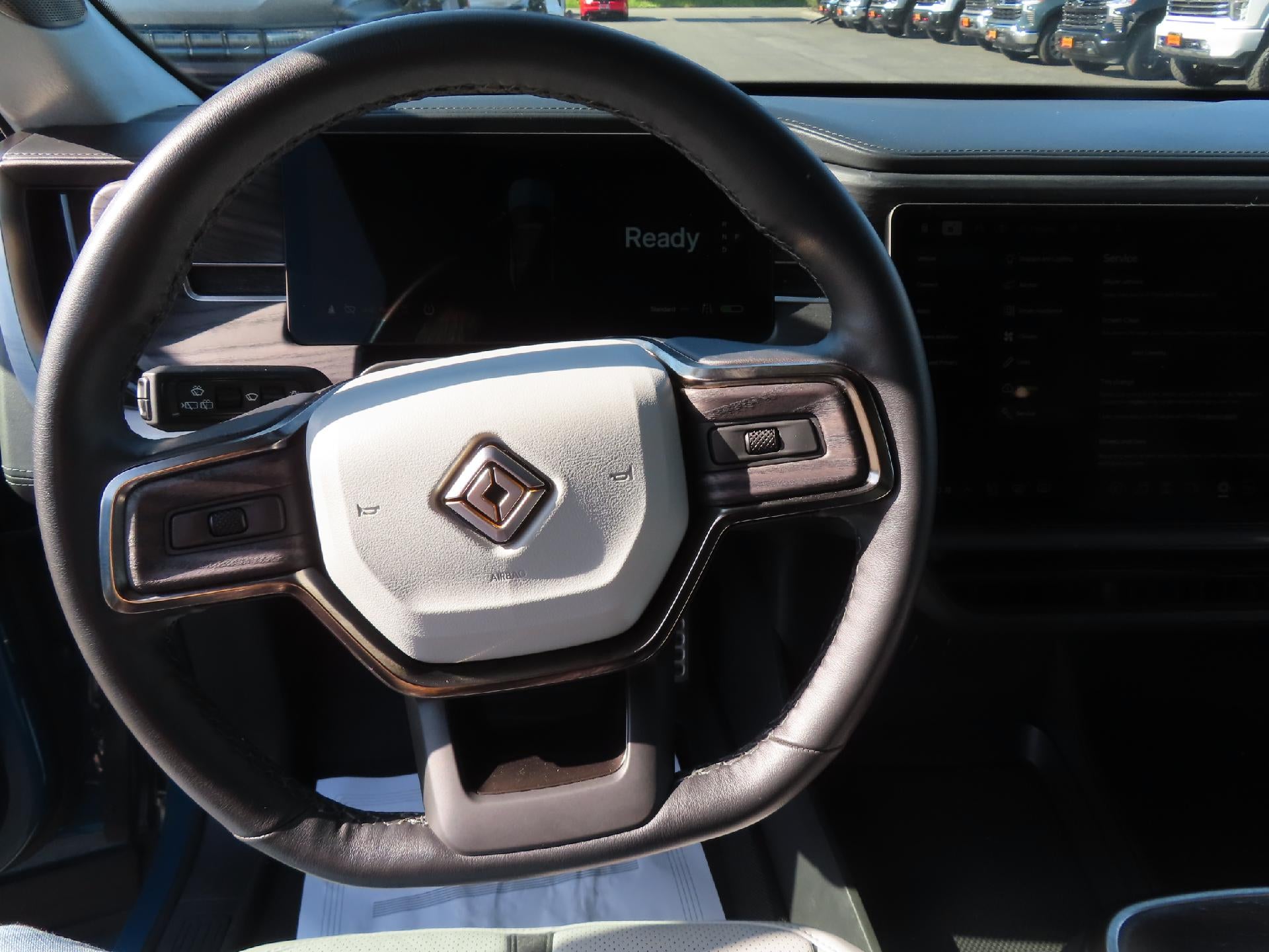 2023 RIVIAN R1S Adventure