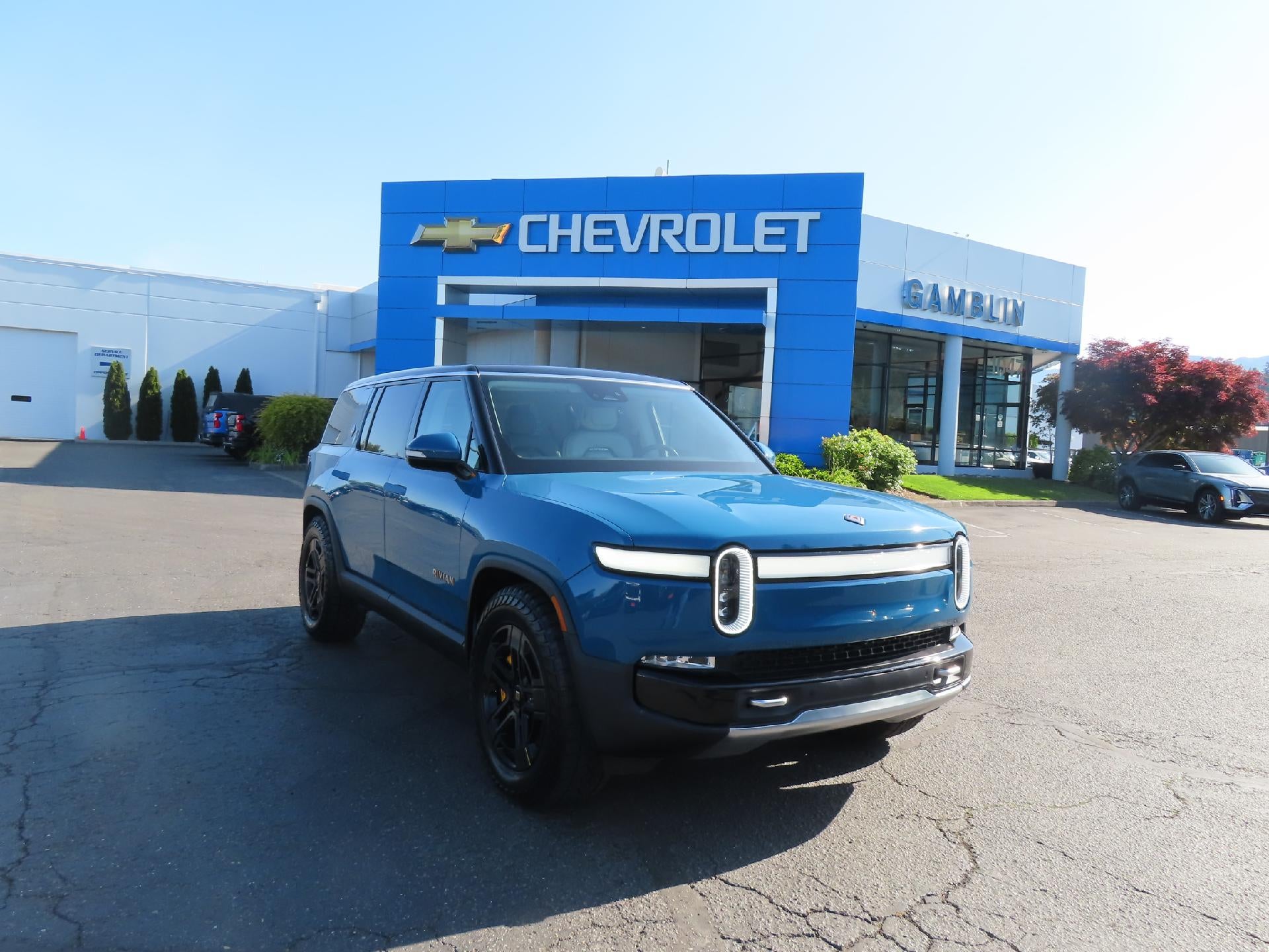 2023 RIVIAN R1S Adventure