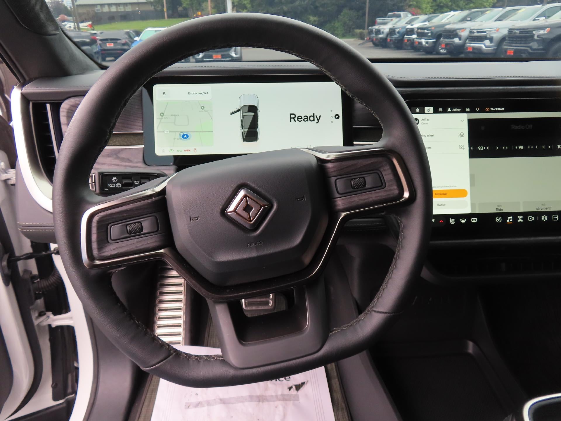 2024 RIVIAN R1S Adventure