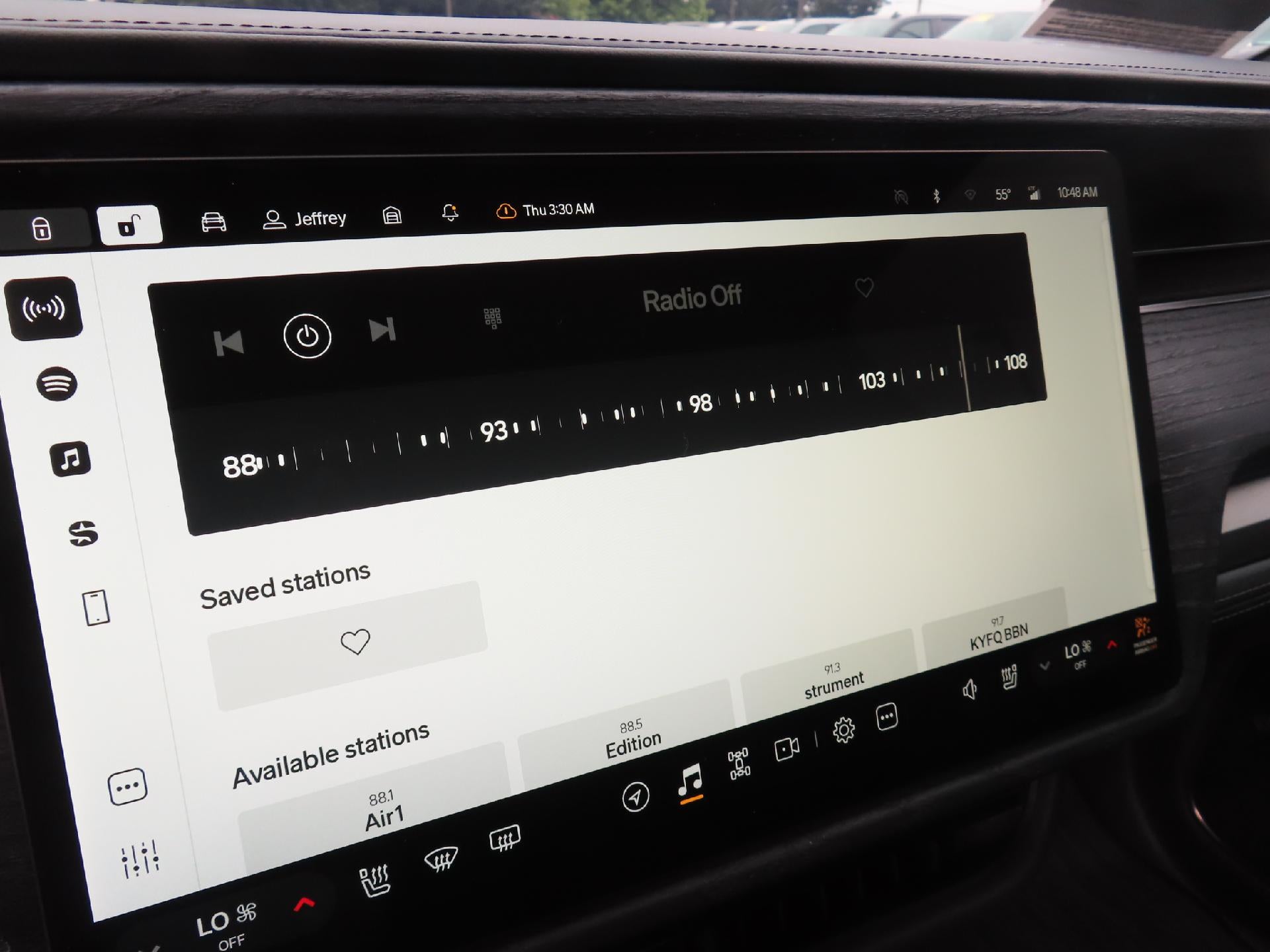 2024 RIVIAN R1S Adventure