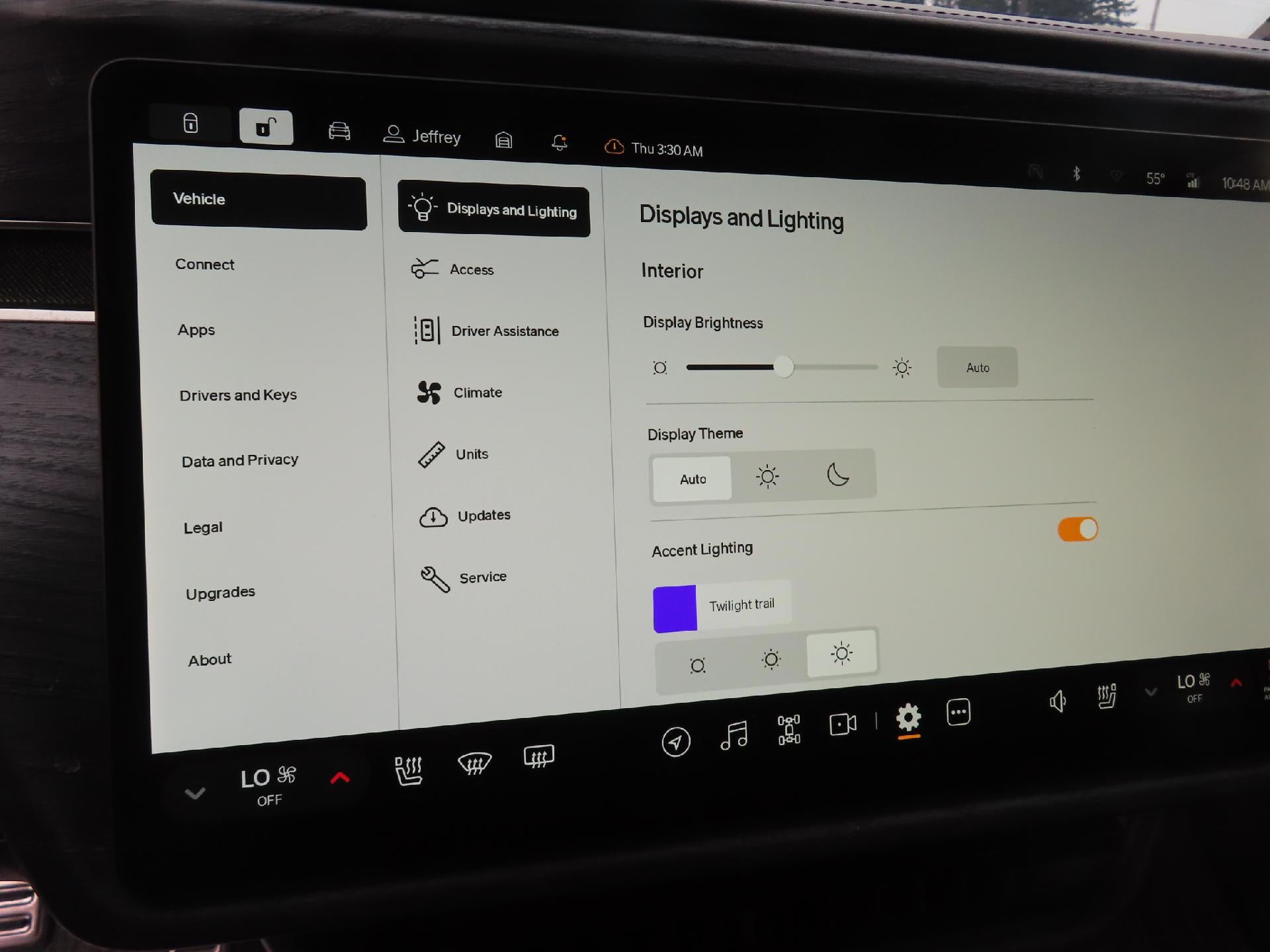 2024 RIVIAN R1S Adventure