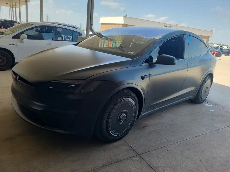 2024 Tesla Model X's photo