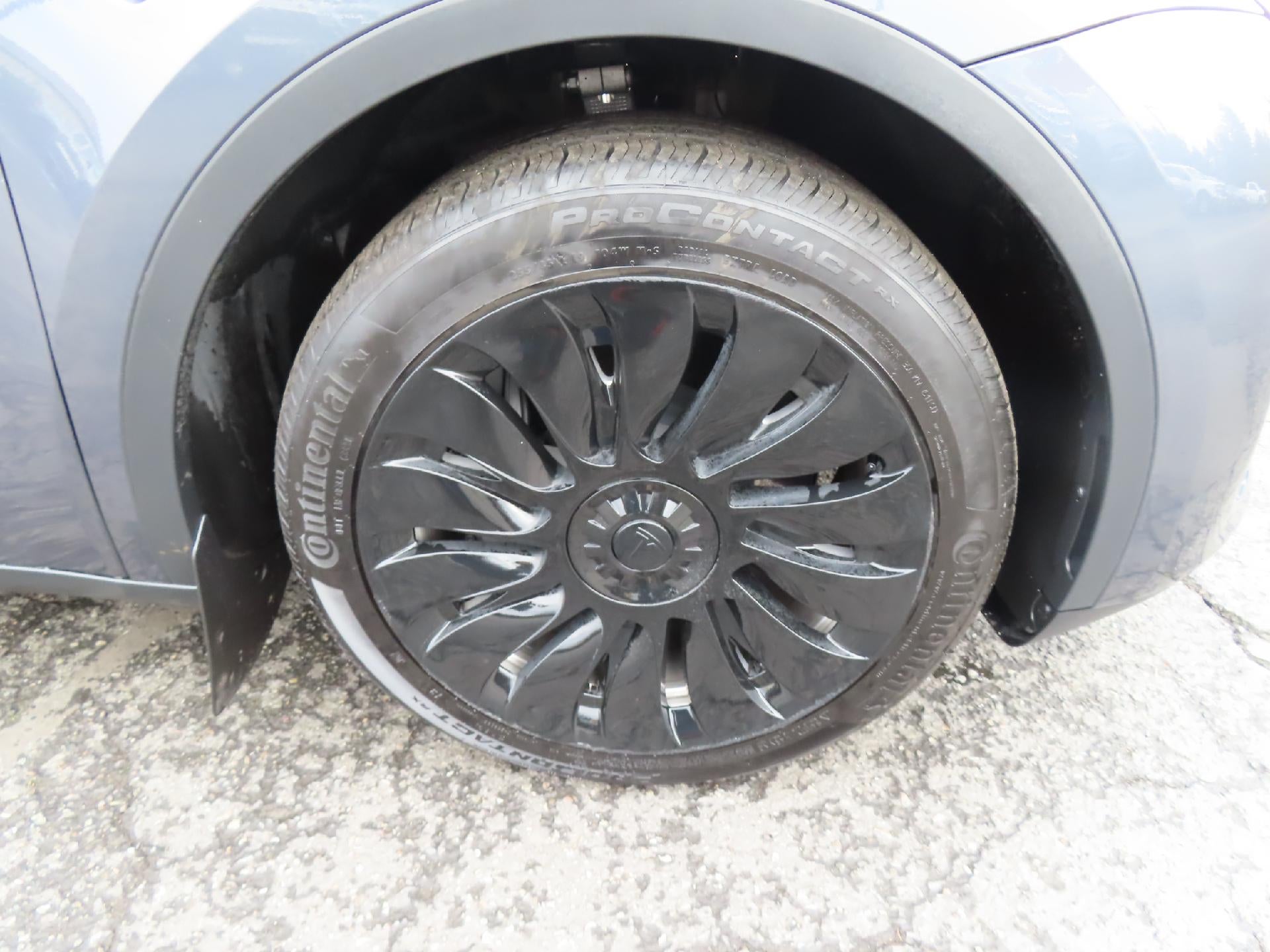 2023 Tesla Model Y Standard Range