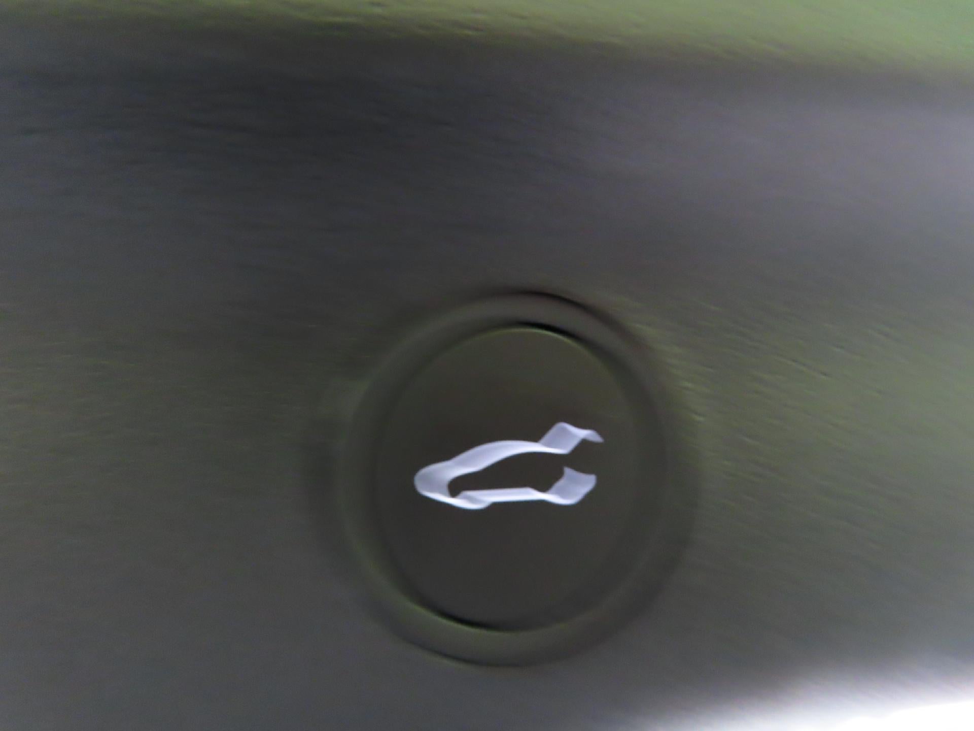 2026 Tesla Model Y Premium - Photo 28