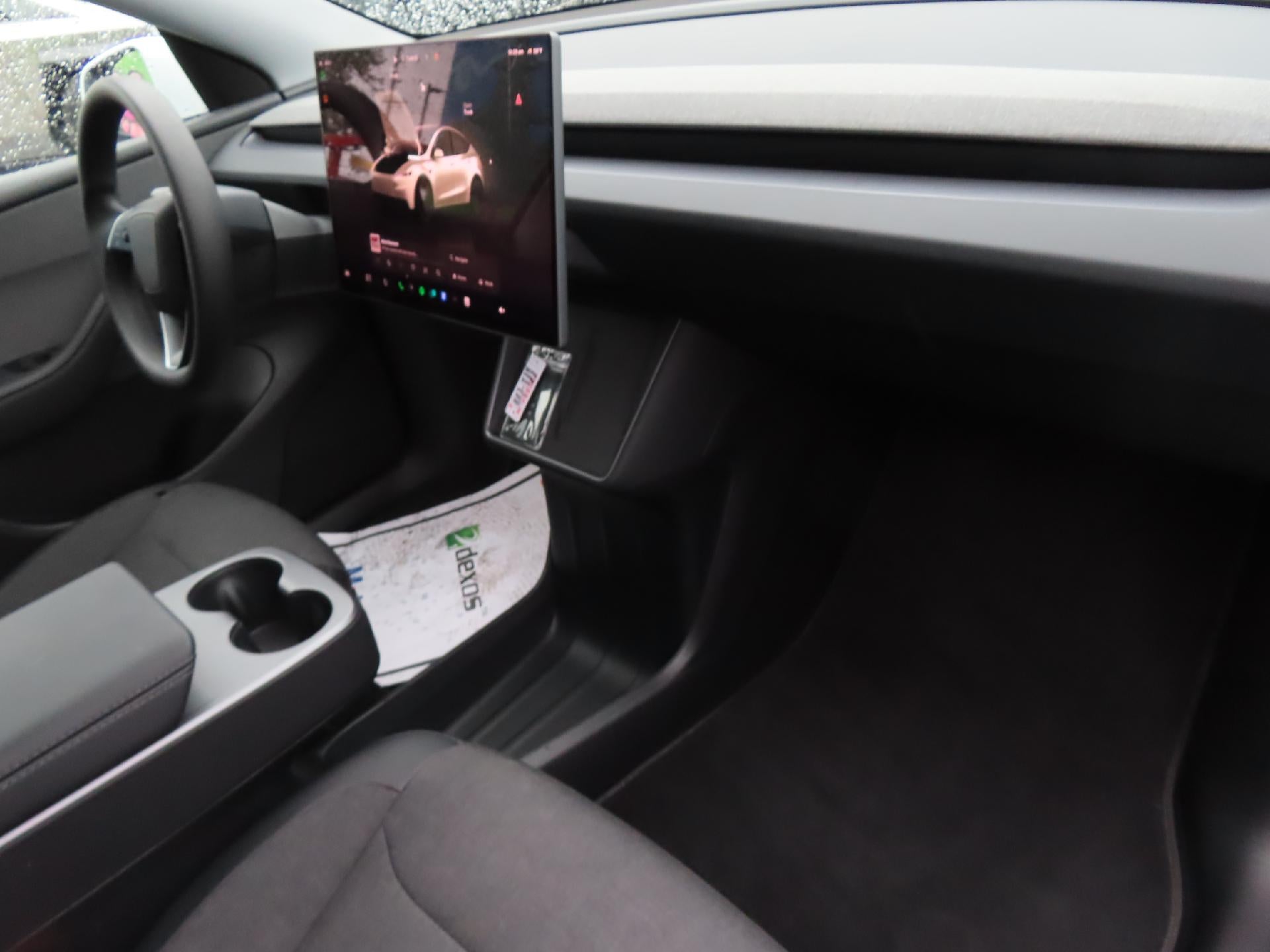 2026 Tesla Model Y Premium - Photo 32