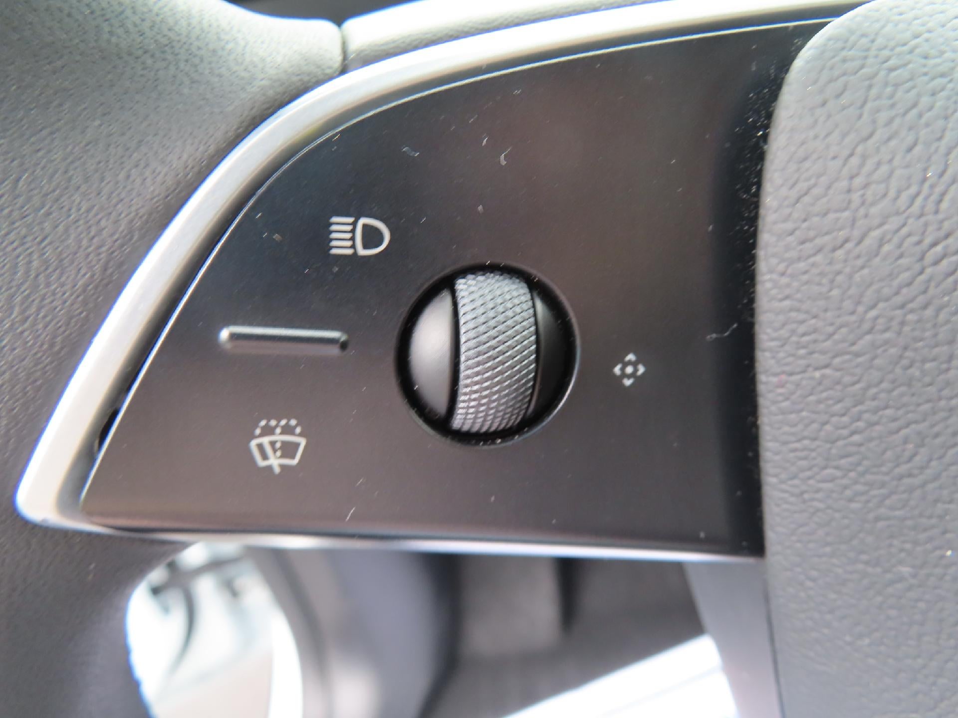 2026 Tesla Model Y Long Range - Photo 14