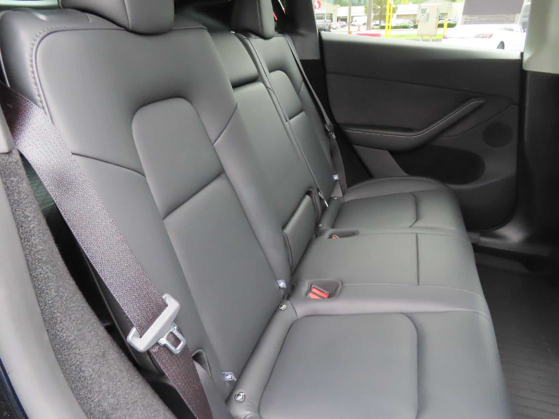2025 Tesla Model Y Performance - Photo 28