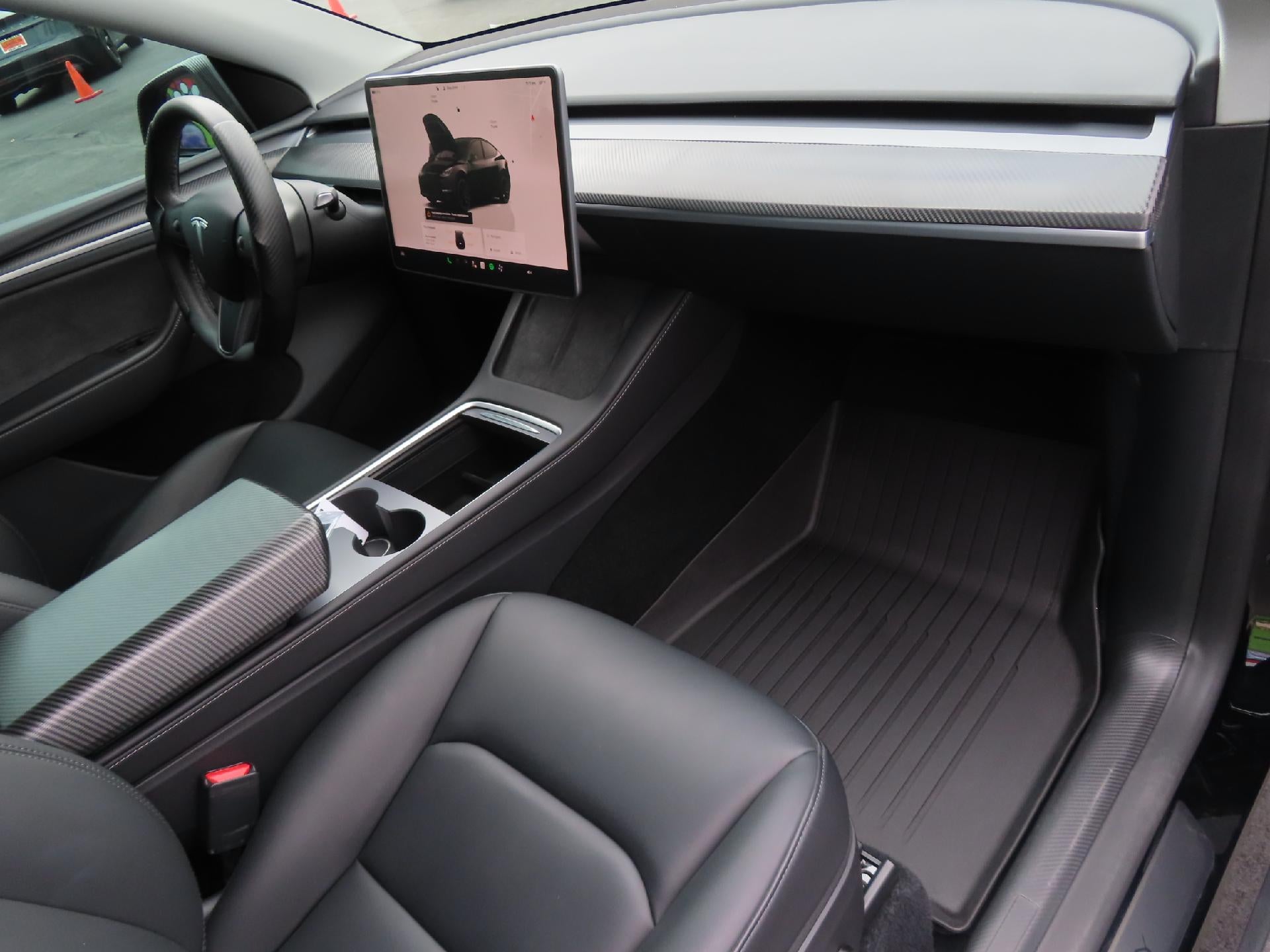 2025 Tesla Model Y Performance - Photo 30