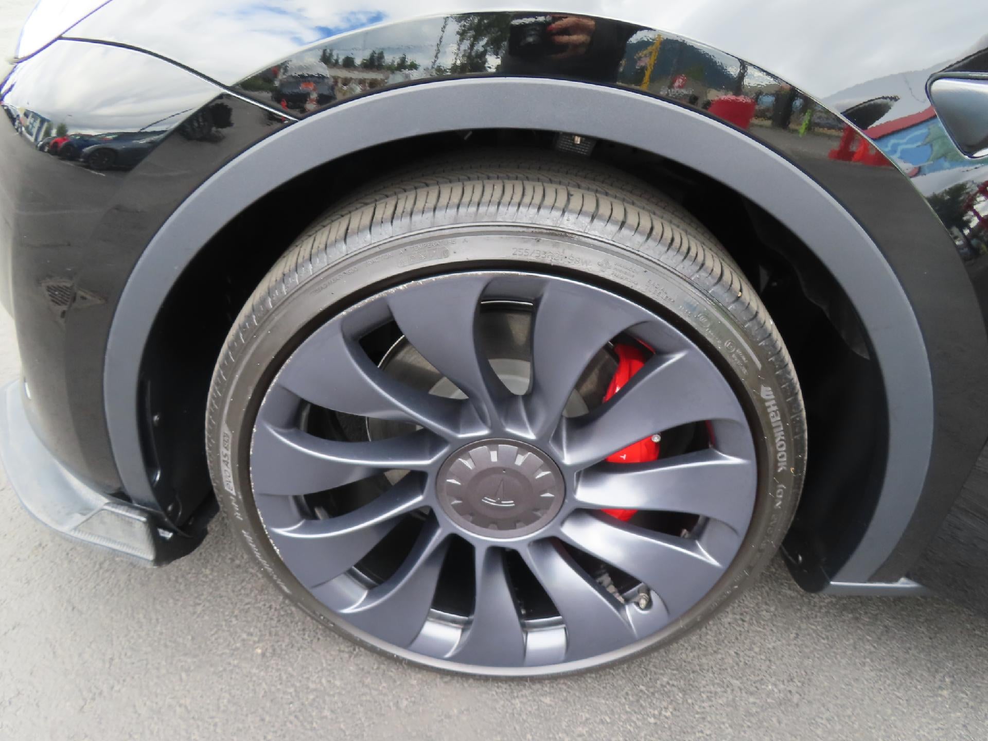 2025 Tesla Model Y Performance