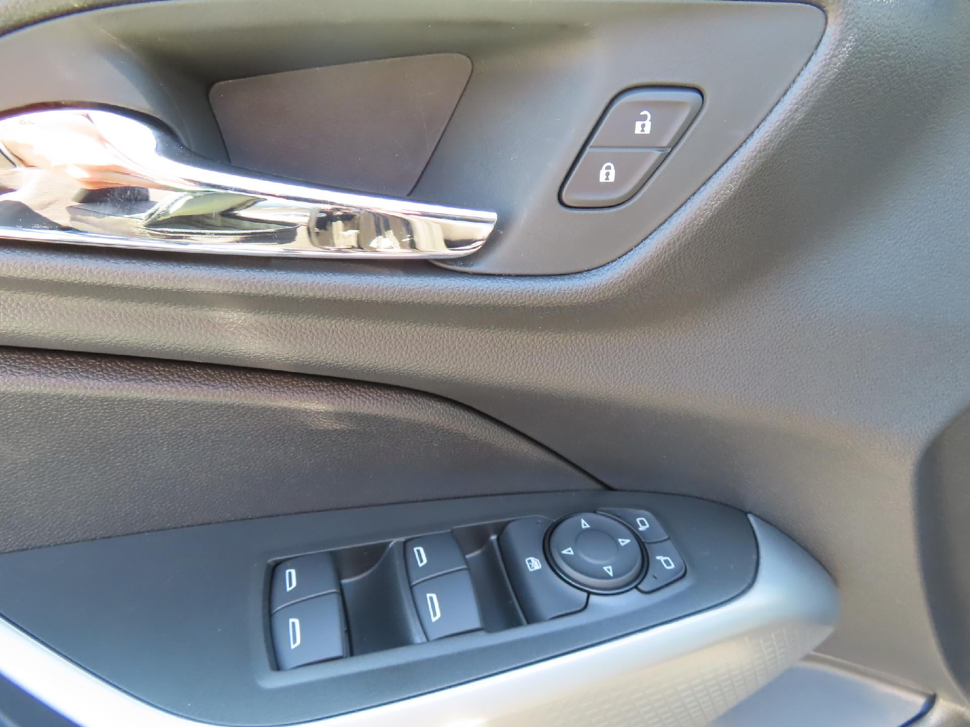 2026 Chevrolet Trax LS FWD