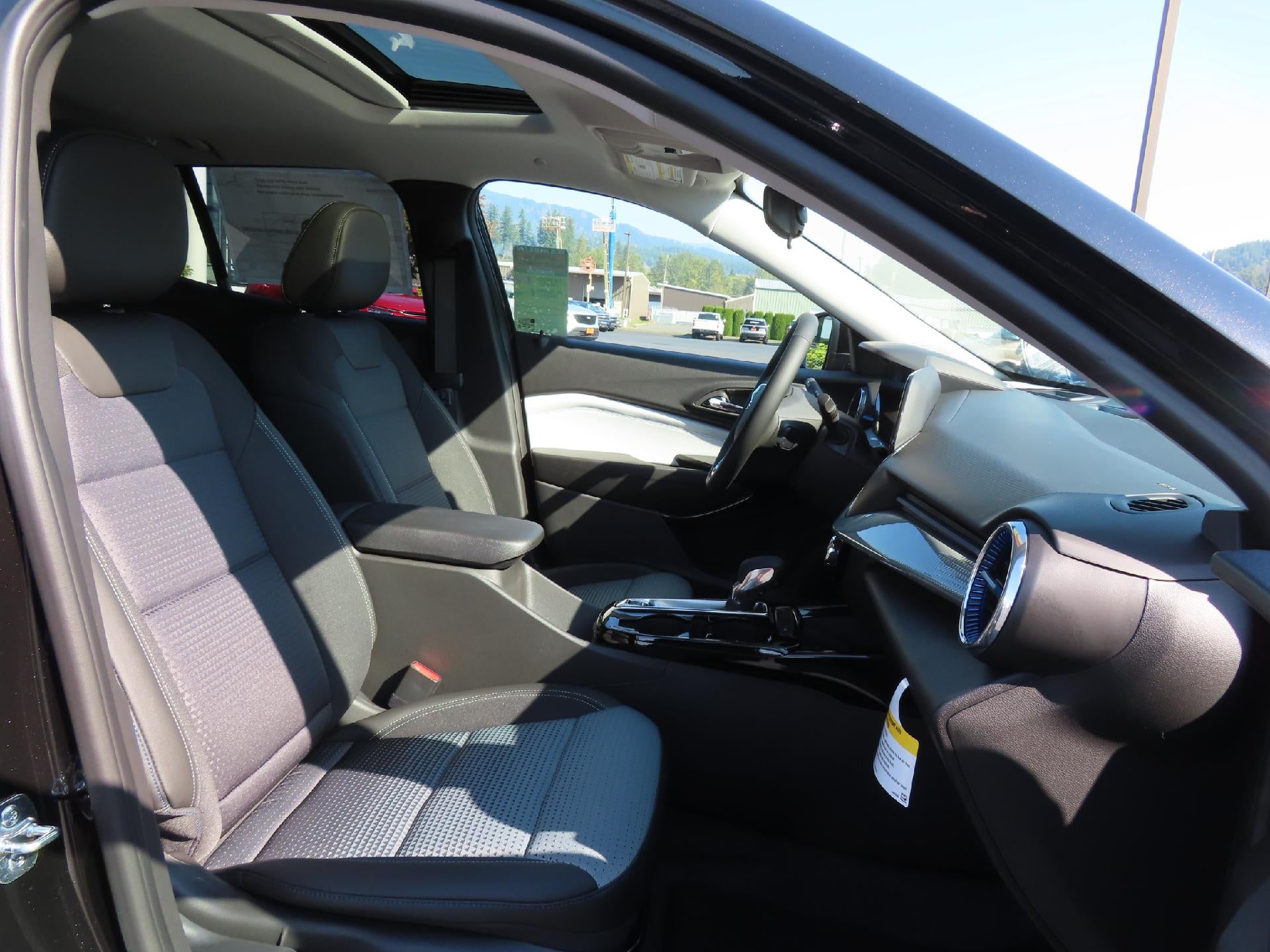 2025 Chevrolet Trax 1LT FWD