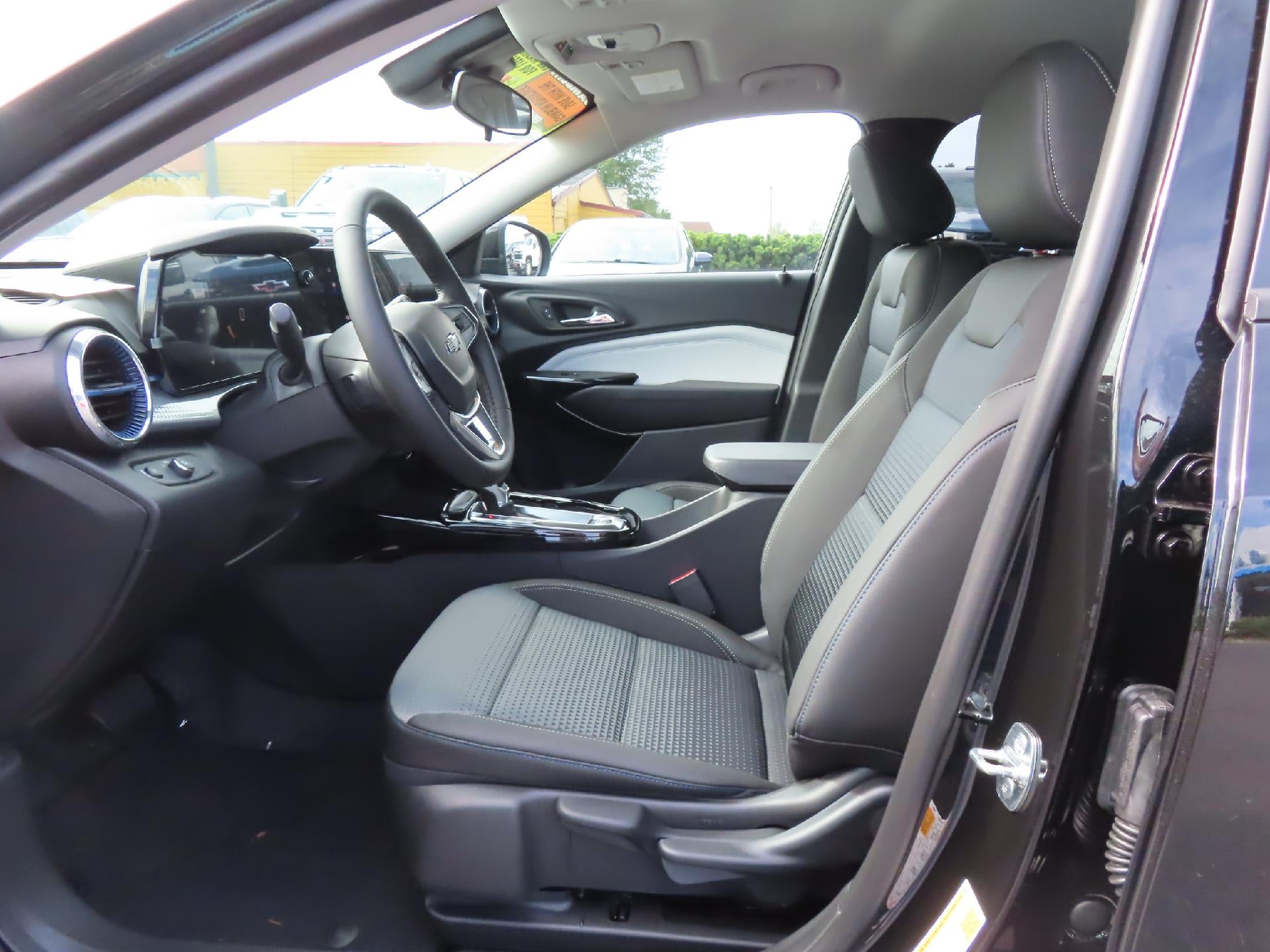 2026 Chevrolet Trax LT FWD
