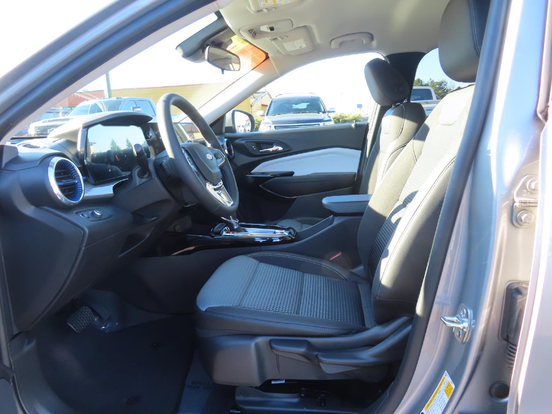 2026 Chevrolet Trax LT FWD