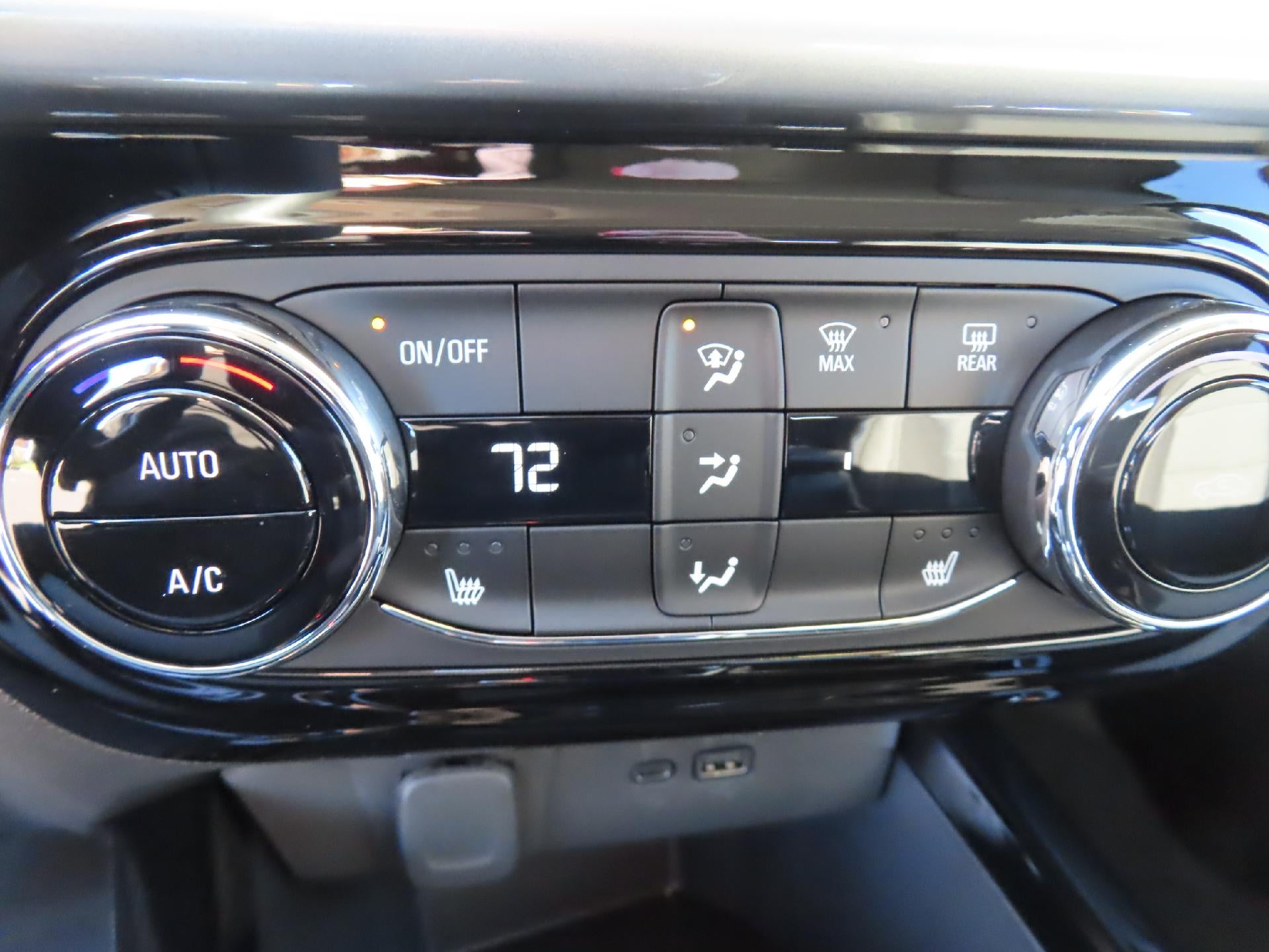 2026 Chevrolet Trax LT FWD