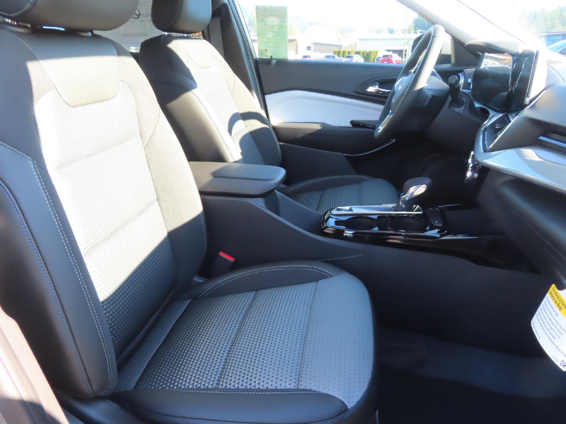 2026 Chevrolet Trax LT FWD