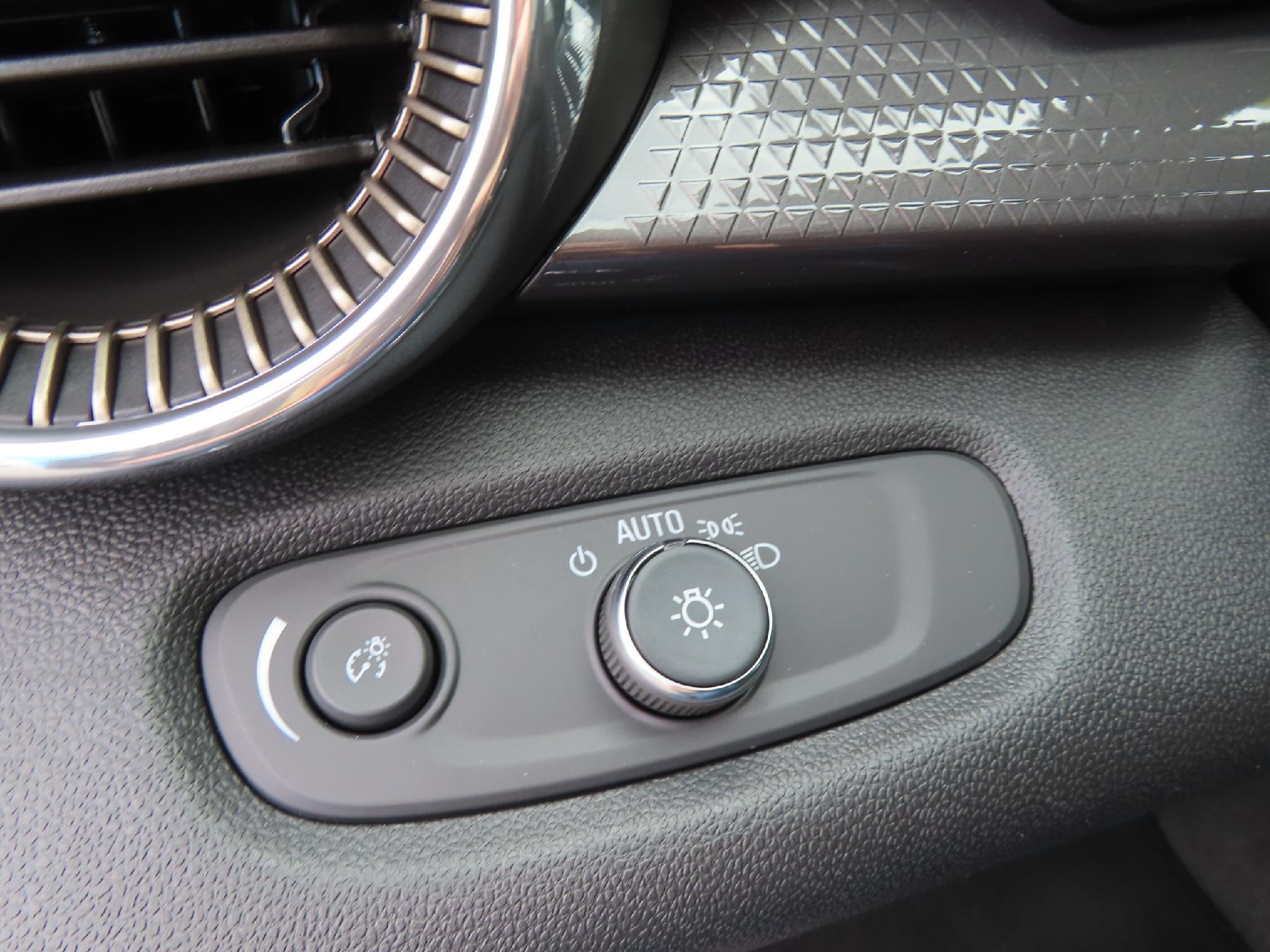 2026 Chevrolet Trax ACTIV FWD