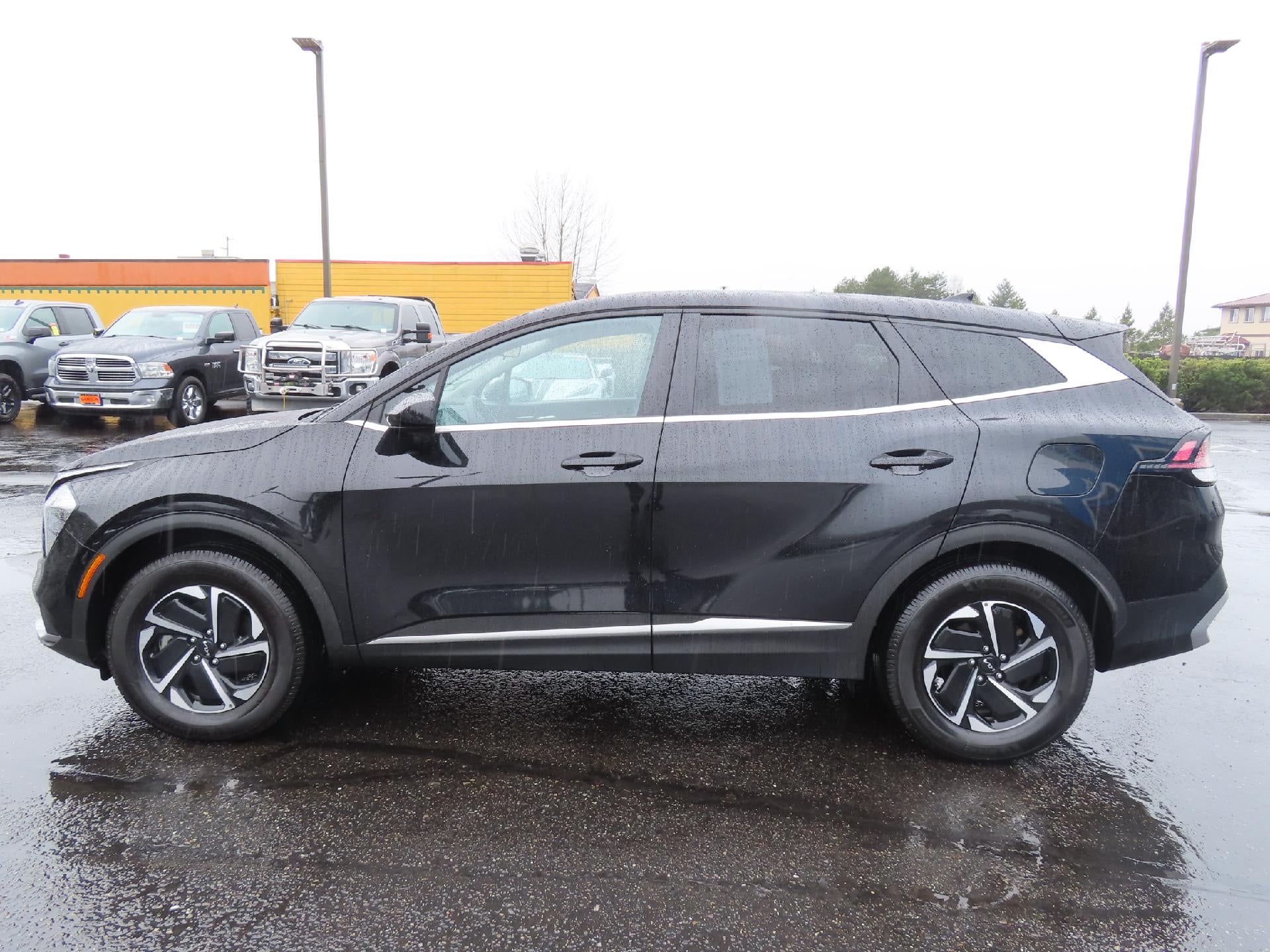 2023 Kia Sportage Hybrid LX