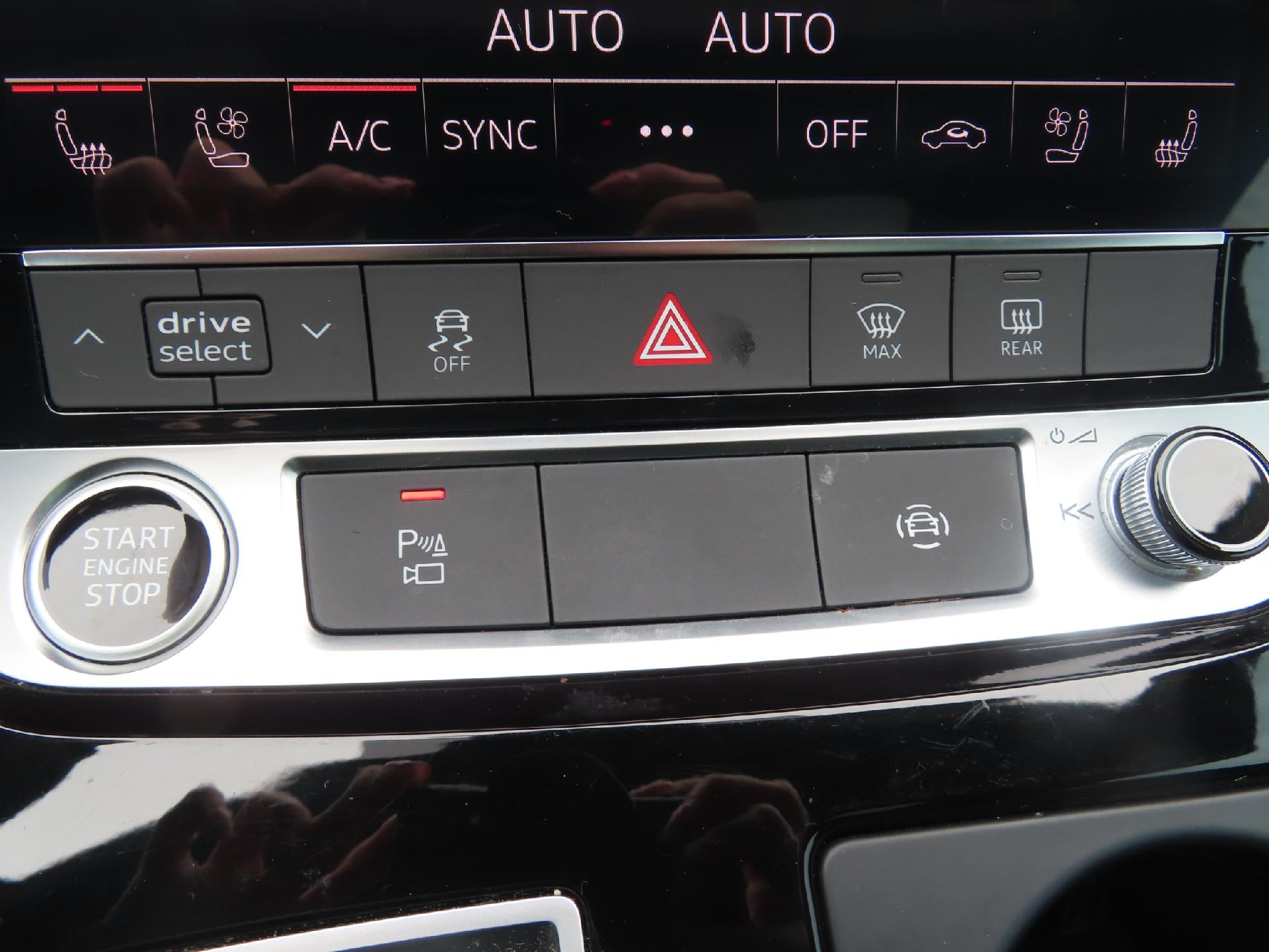 2023 Audi Q8 55 Premium Plus