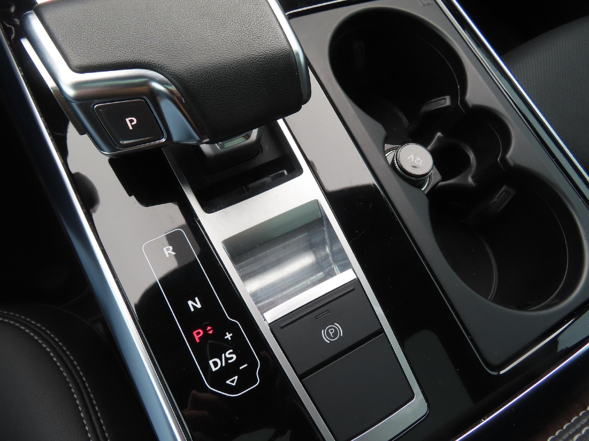 2023 Audi Q8 55 Premium Plus