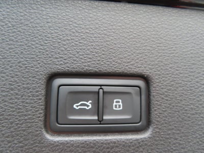 2023 Audi Q8 55 Premium Plus