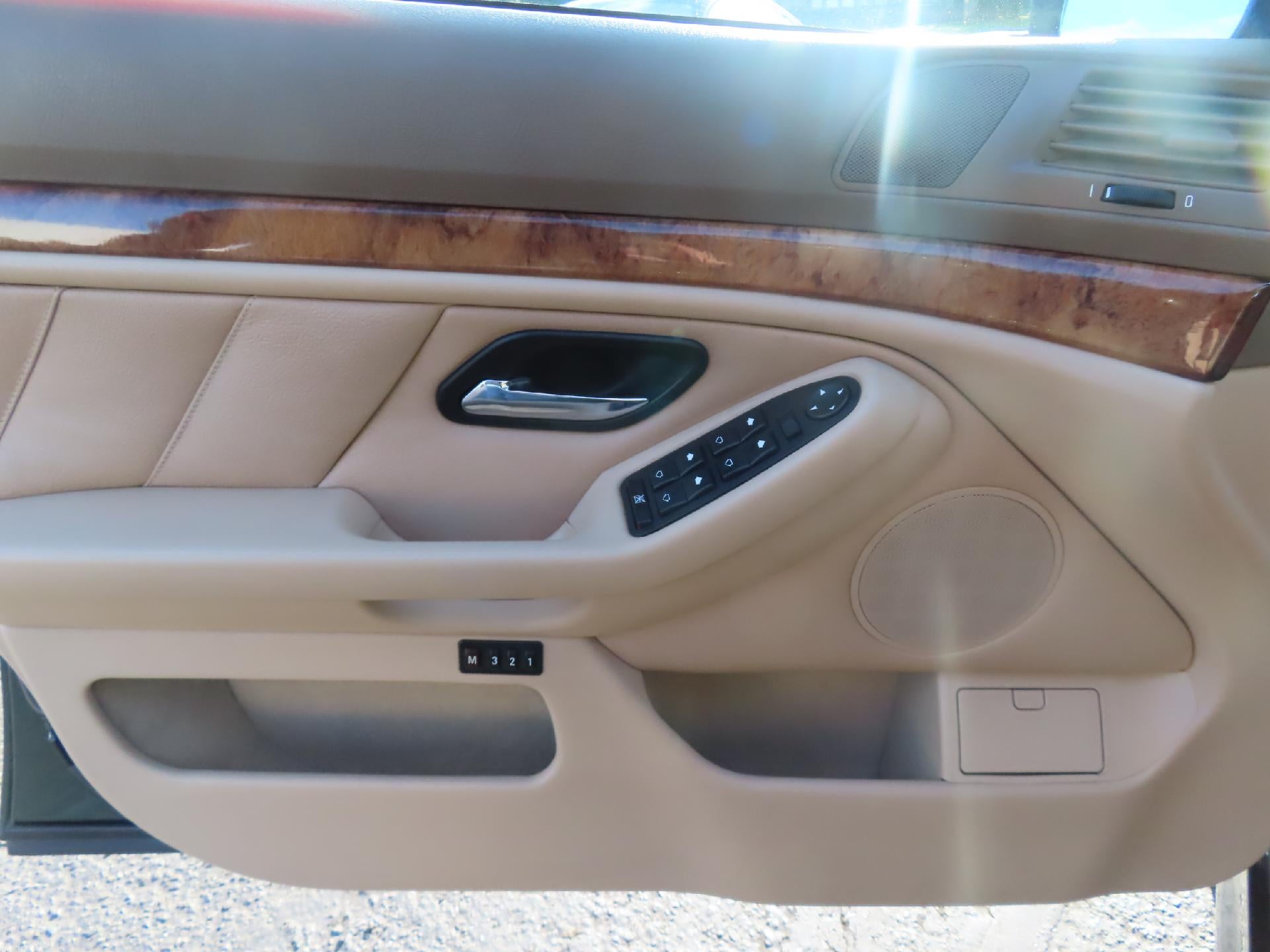 2003 BMW 5 Series 525i