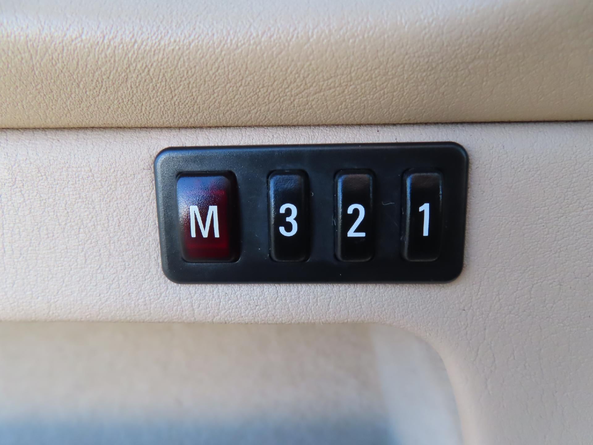 2003 BMW 5 Series 525i