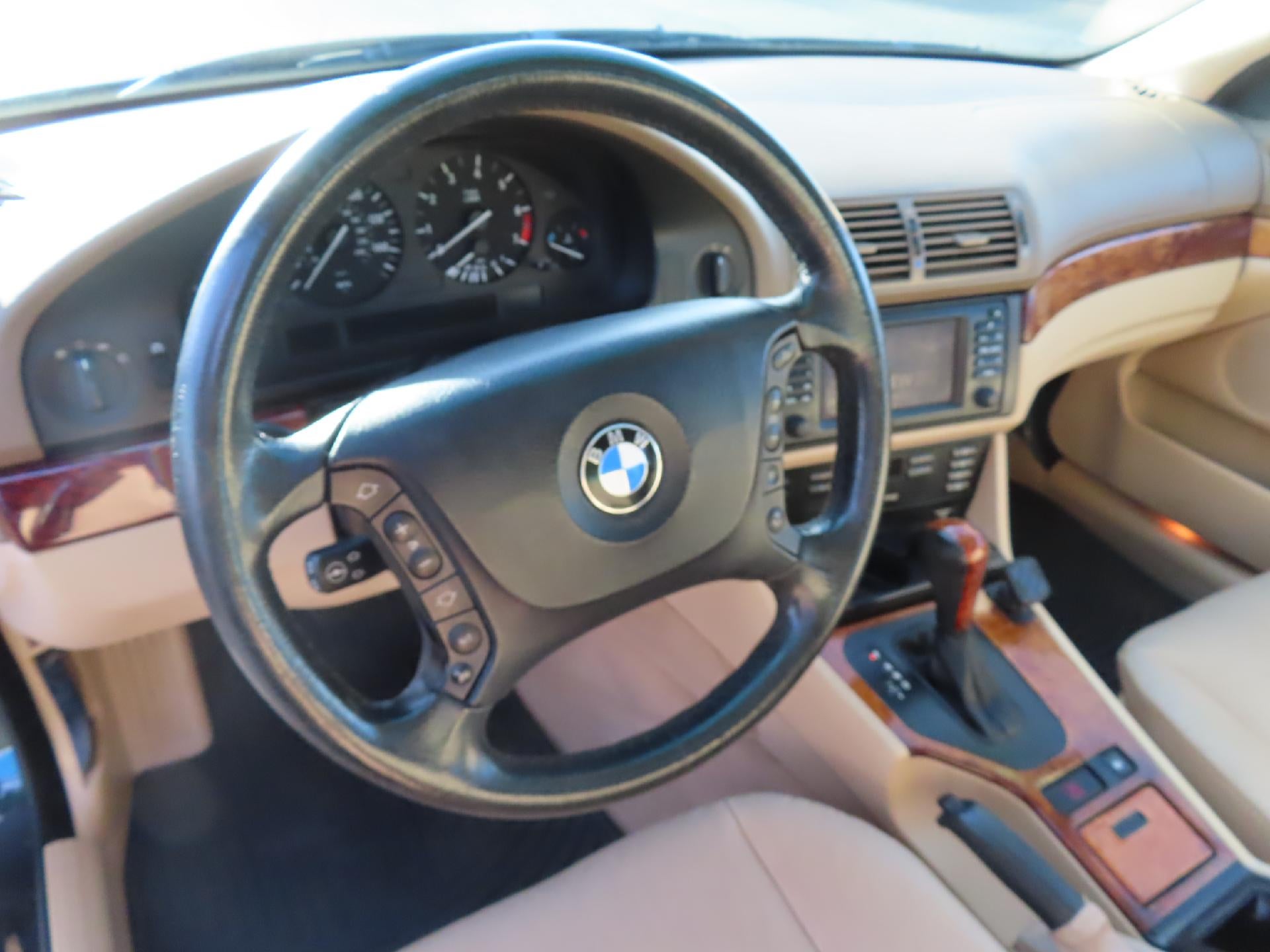 2003 BMW 5 Series 525i