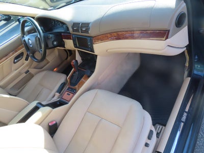 2003 BMW 5 Series 525i