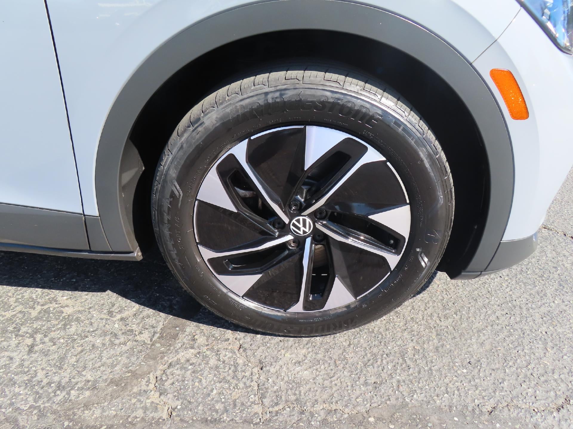 2022 Volkswagen ID.4 Pro