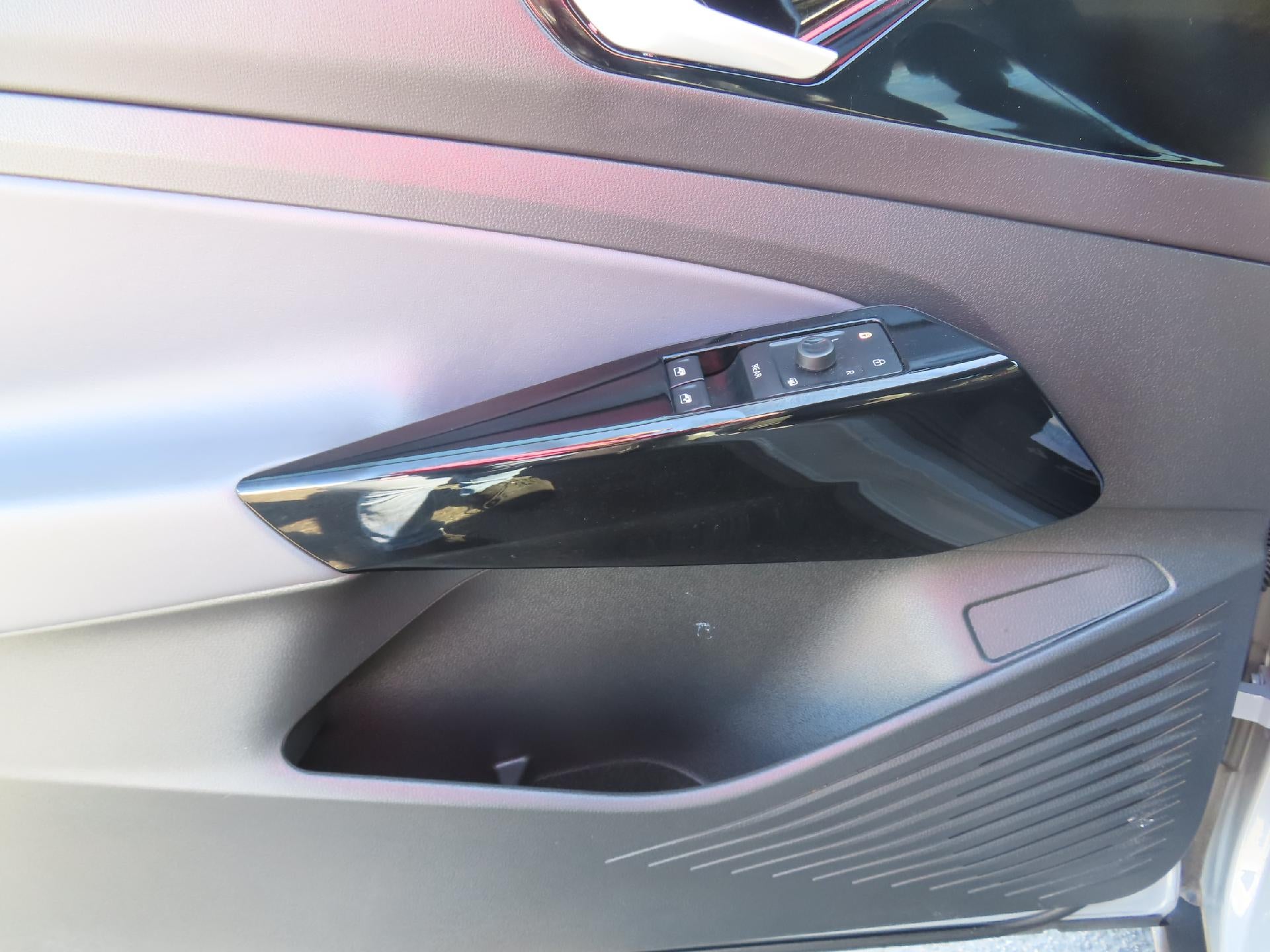 2022 Volkswagen ID.4 Pro