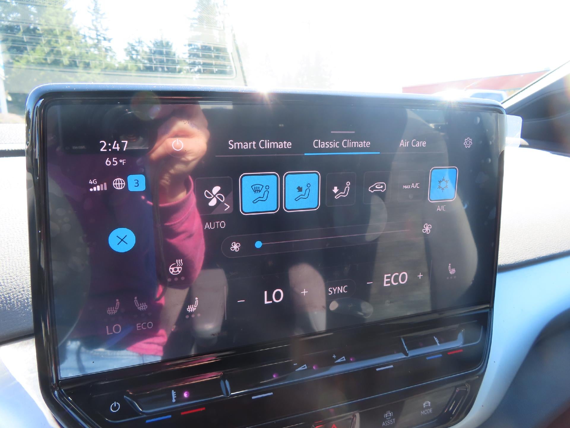 2022 Volkswagen ID.4 Pro