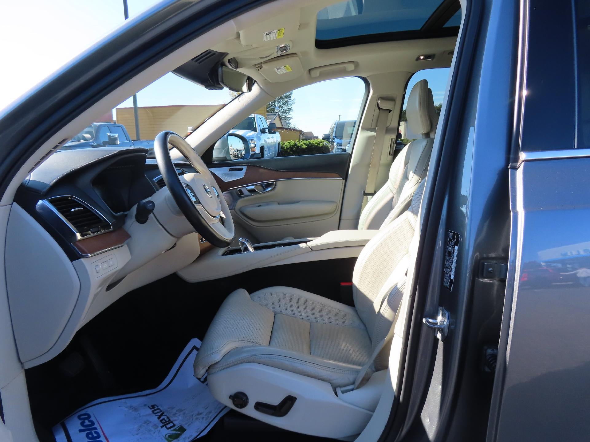 2017 Volvo XC90 Hybrid T8 Inscription