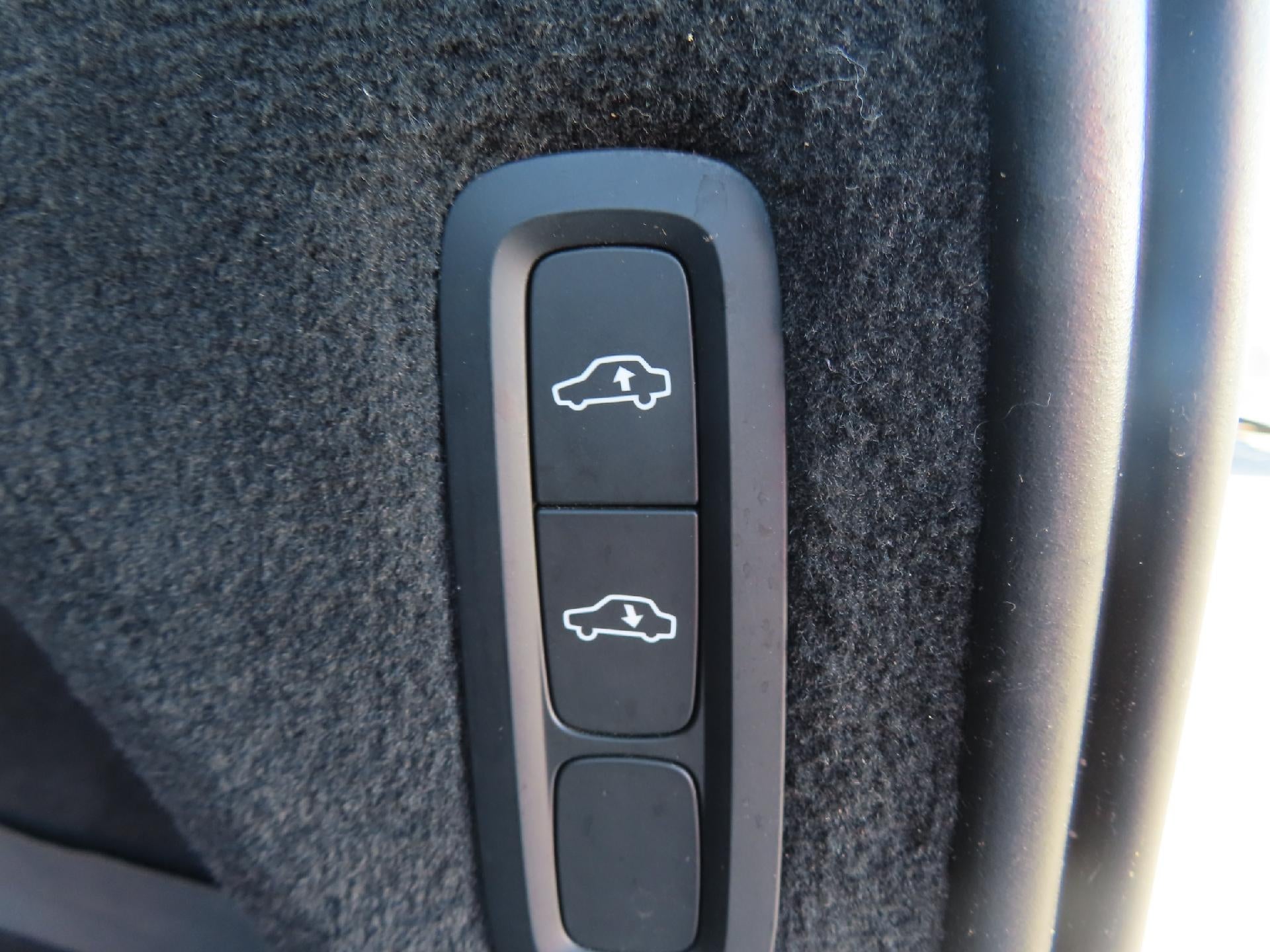 2017 Volvo XC90 Hybrid T8 Inscription